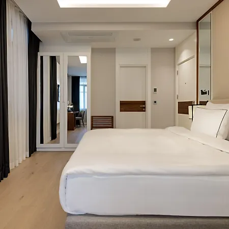 Hotel Gleam Collection