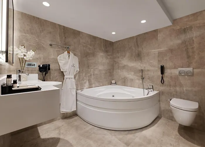 Gleam Collection מלון 5*